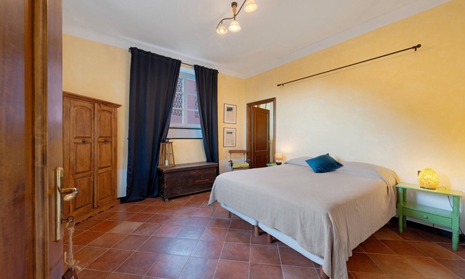 Castiglione Chiavarese Apartamento | Habitación 'Cuádruple' con vistas a la montaña y jardín compartido