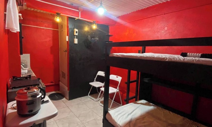 Baguio Casa | Room-red Room Budget Trancoville Wifi