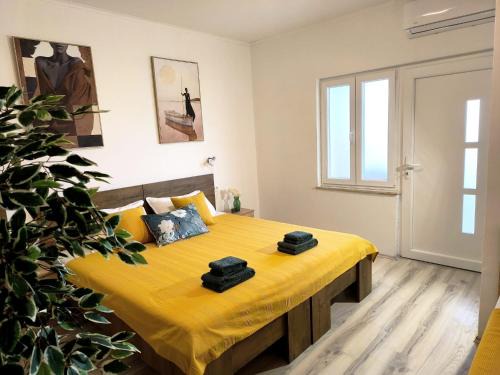 Ploce Casa | Room 'Šima' with private bathroom and free air-conditioned summer kitchen