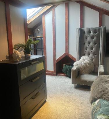 Manchester Casa | Room to rent for Oasis