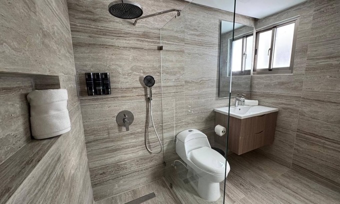 Renacimiento Apartamento | Room w/private bathroom in Mirador Norte, Santo Domingo