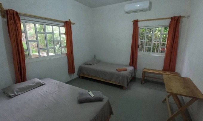 San Pedro Huamelula Casa | HABITACION CON TODOS LOS SERVICIOS, UBICADA EN BARRA DE LA CRUZ "BARRADISE" NO 1