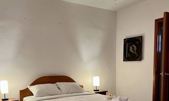 Isla Solarte Cama Y Desayuno | Room with Full Bed Budget