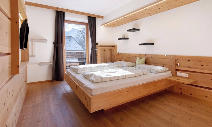 Sluderno Apartamento | Habitación 'Zirbensuite Zi 1' con vistas a la montaña, jardín compartido y balcón
