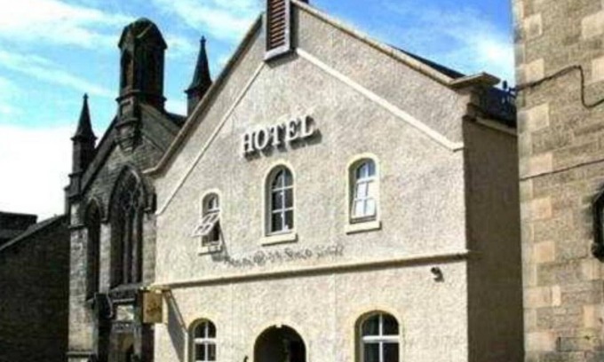 Dunfermline Hotel | Rooms at 1703
