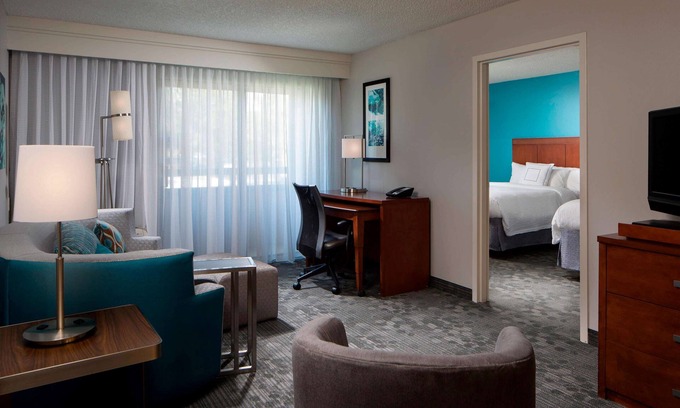 Boca Raton Hotel | Roomy 1BR Suite w/ Heated Pool, Breakfast & Pet-Friendly Amenities Await