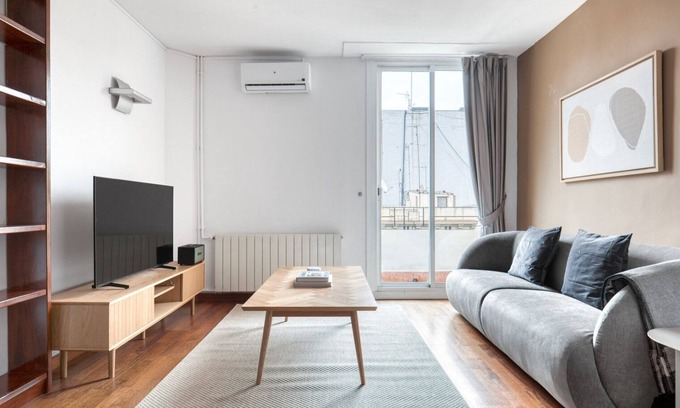 L'Antiga Esquerra de l'Eixample Apartamento | Roomy Antiga Esquerra de l'Eixample 1BR w/ Balcony, by Blueground