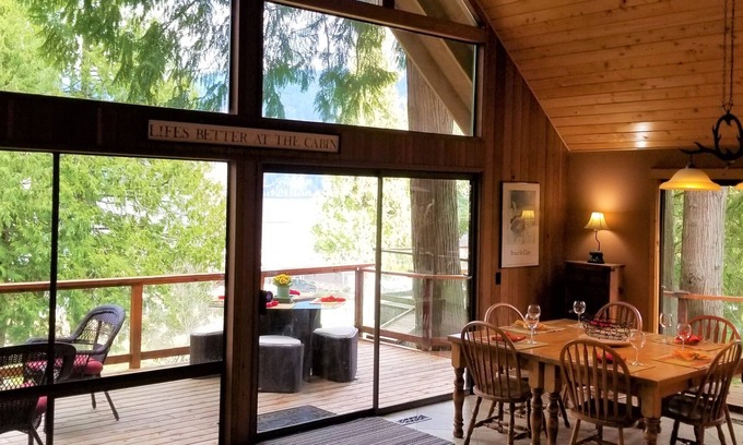 Sudden Valley Casa | Roomy Lake View Chalet w/ Lg decks & EV Charging! Steps to lake beach!