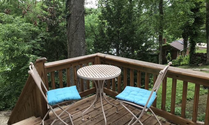 Princes Lakes Casa | Roomy lakefront cottage with private access to lake, 30+days rentals only