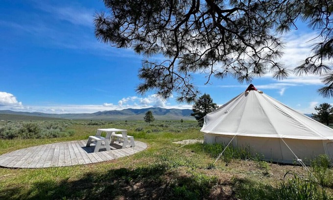 Hot Springs Alquiler De RV | Roomy Red Camp with Access to Outdoor Kitchen
