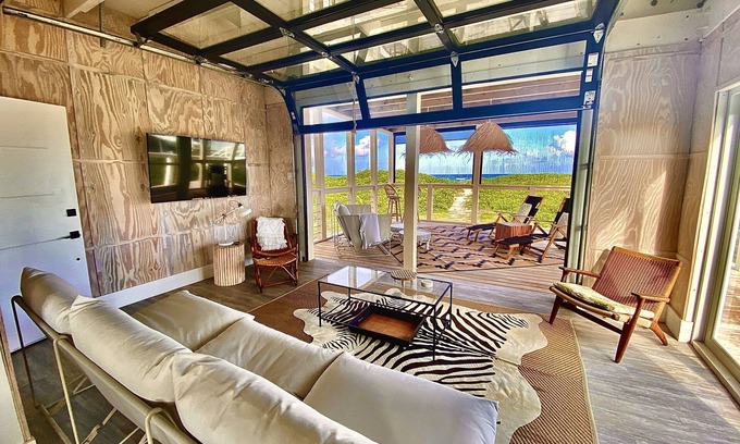Hope Town Casa | Rooster Beach : Modern Beach Front Home