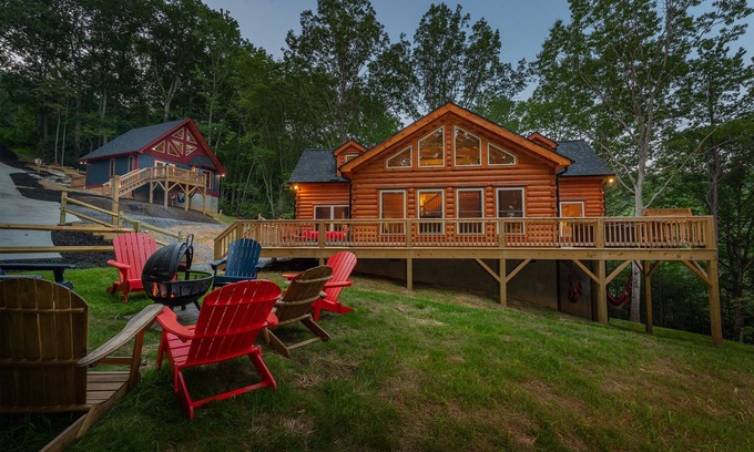 Fairview Casa | Rooster Nest New Spacious Cabin 69
