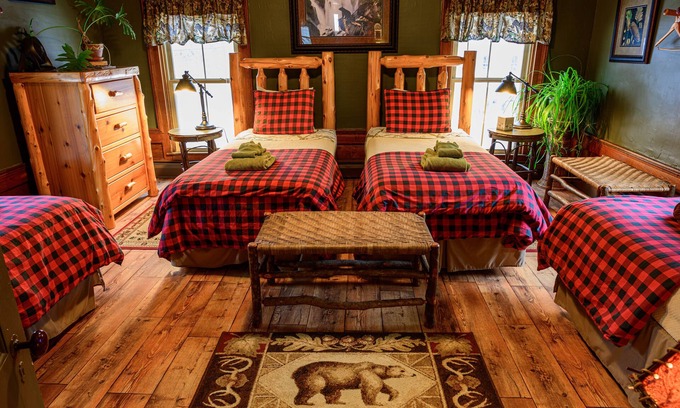 Keene Valley Casa | RoosterComb Inn