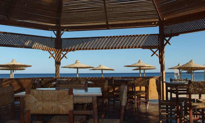 El Quseir Hotel | Roots