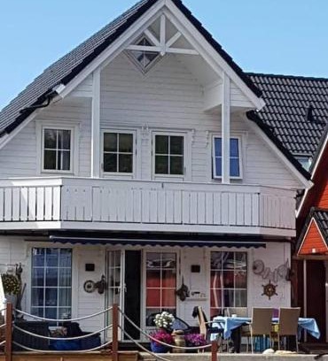Austevoll Casa | Rorbu i Austevoll med 3 soverom og mulighet for båtleie