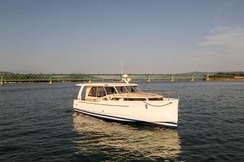 Viana do Castelo Alquiler De Eote | Rosé Dream Boat by Portugal Active