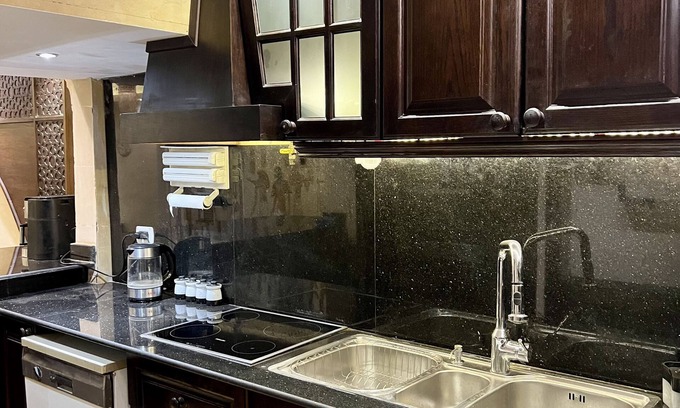 Taqseem Laselky Apartamento | Rosa Black Baccara Suites W Gym