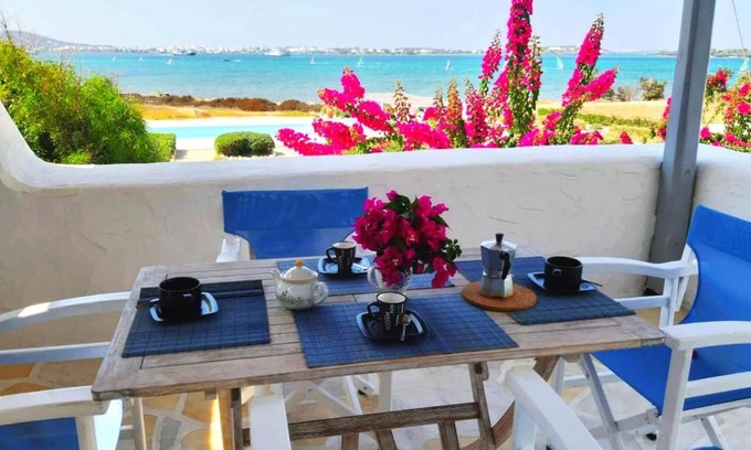 Paros Apartamento | Rosanna kite apartments by the sea & pool with sunset