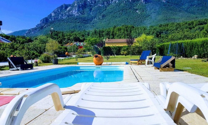 Belvianes-et-Cavirac Hotel | Rose des Pyrénées