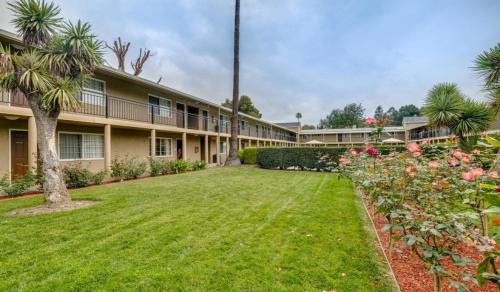 College Park Hotel | Rose Garden Inn - San Jose Airport