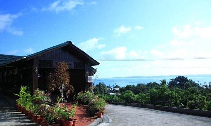 Meyungs Hotel | Rose Garden Resort