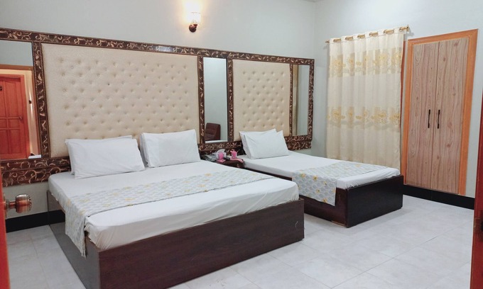Gulshan-E-Jamal Hotel | Rose Palace Guest House