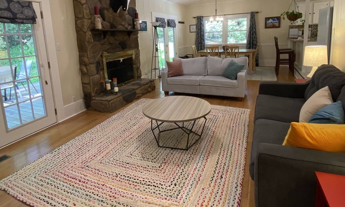 Durham Casa | Rose Petal-Your own oasis-<5 minutes to Duke
