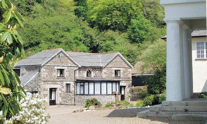 Liskeard Cabaña | Rosecraddoc Manor - Coachman's
