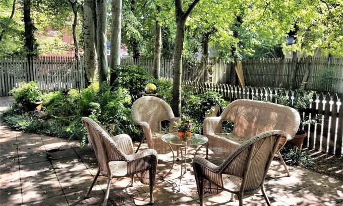 Downtown Little Rock Cabaña | Rosemont B&B Cottages