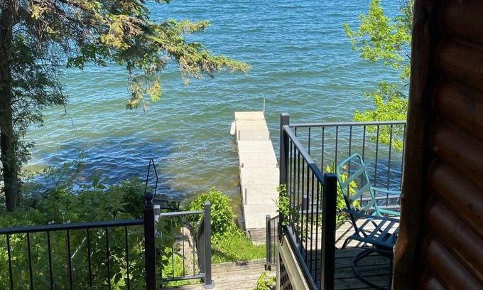 Whipholt Cabina | Rosewood cabin on Leech Lake