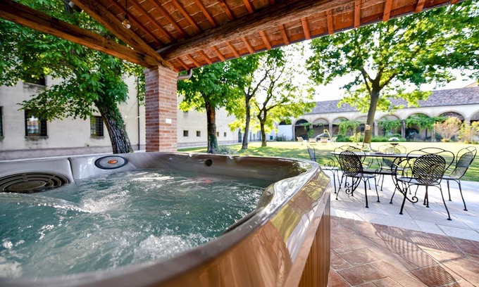 Longare Apartamento | Rosmarino apartment with two bedrooms and one bathroom on the ground floor (apartment 1)