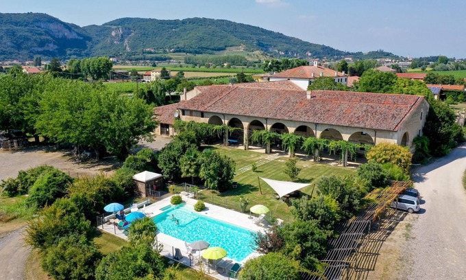 Longare Apartamento | Rosmarino apartment with two bedrooms and one bathroom on the ground floor (apartment 1)