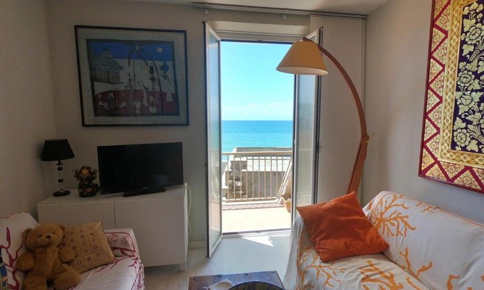 Ladispoli Casa | Rosso Tramonto luxury-white- LADISPOLI, Lungomare Regina Elena 58