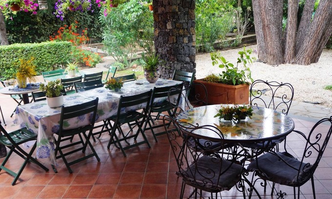 Nicolosi Cama Y Desayuno | Rosso Vulcano Bed & Breakfast