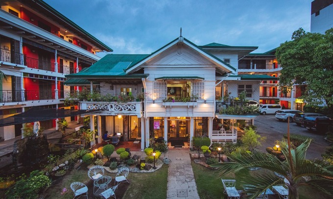 Downtown Tacloban Hotel | Rosvenil Hotel