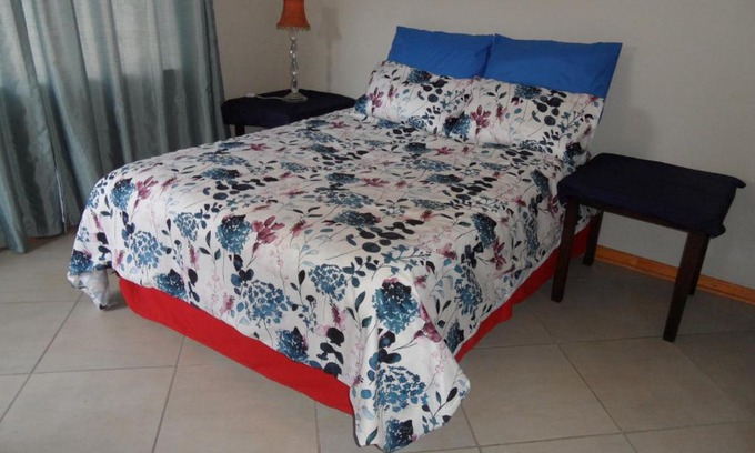 Upington Casa | Rosy Palm Sunrise