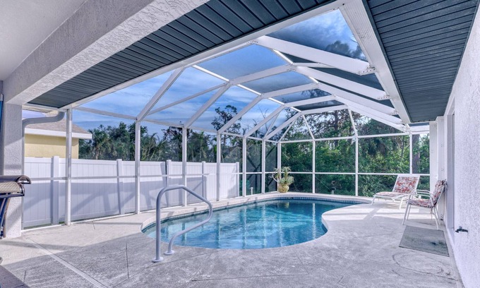 Rotonda Lakes Casa | Florida Pool Home / Rotonda West