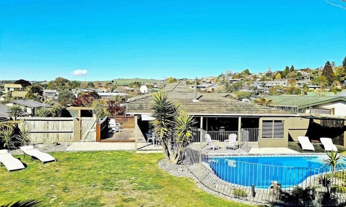 Rotorua Casa | Rotorua Paradise,heated pool,2×65" TVs,now 30% off