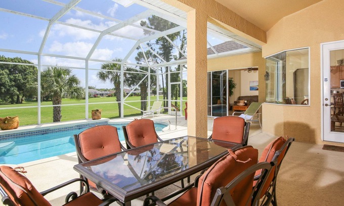 Long Meadow Casa | Vista del campo de golf, ubicado en Gorgeous Rotunda West, a minutos de las playas de Boca Grande y Englewood, tarifas mensuales, piscina privada.