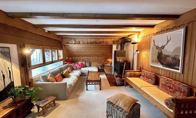 Rougemont Chalet De Esquí | Rougemont Hideaway chalet by the river