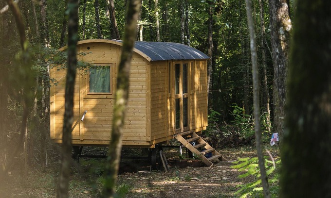 Sougeres-en-Puisaye Cabina | Roulotte en Bois Dans le Calme en Foret