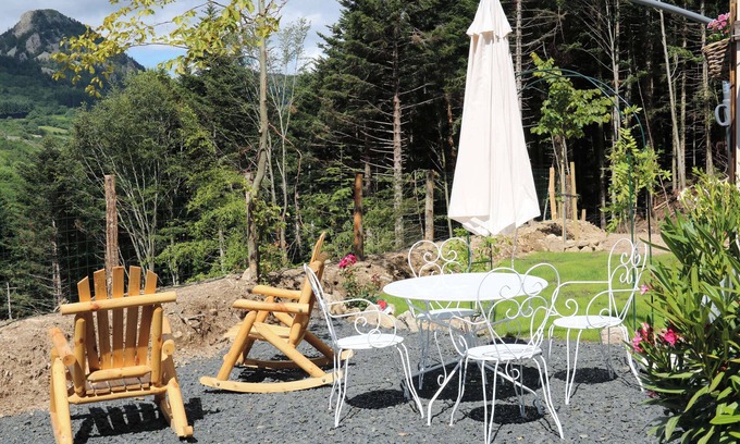 Boree Cama Y Desayuno | Roulotte Nymphéa Avec Bain Norvégien et Jardin Privatifs vue Montagne