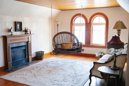 Red Wing Cama Y Desayuno | Round Barn Farm B & B Event Center