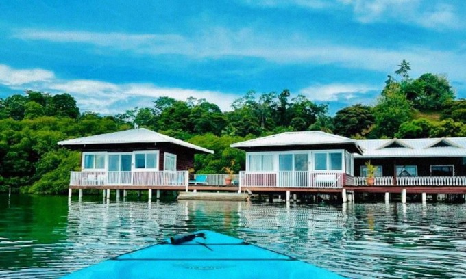 Isla Bastimentos Casa | Round the point Bungalow