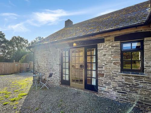 Swimbridge Casa | Roundhouse, Nr Barnstaple with outdoor seasonal pool, free wifi and on-site parking