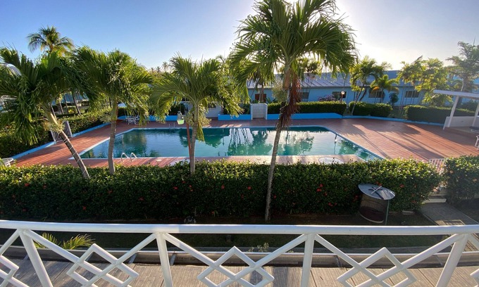 Crown Point Hotel | Rovanel's Resort and Conference Centre