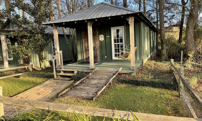 Hartsfield Cabaña | Rural-Baño en la habitacion-Estándar-Redbud Cottage