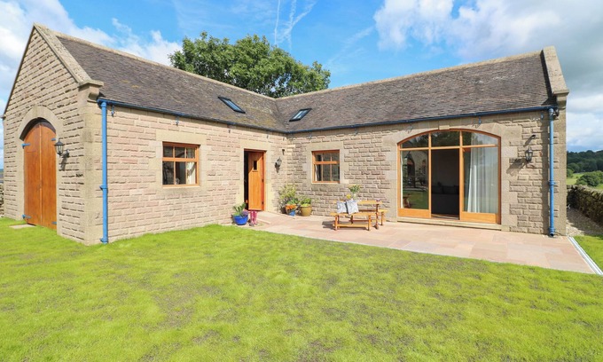 Birchover Cabaña | ROWTOR, family friendly, character holiday cottage in Birchover