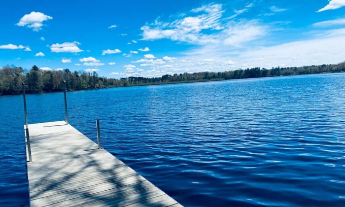 Tomahawk Cabaña | Rowyn's Resort - Cute Lakeside Cabin