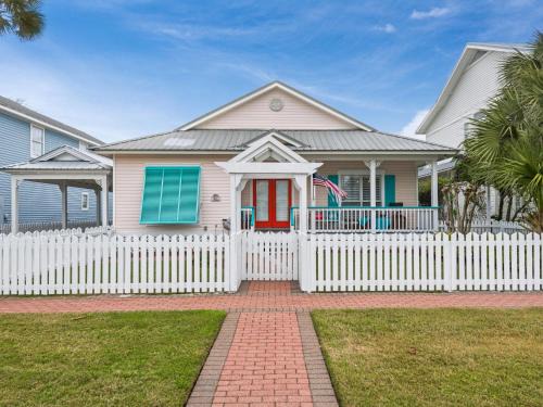 Crystal Shores Casa | Royal Bahamian by Newman-Dailey